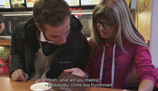 Русский познакомился с соской в забегаловке, а дома трахнул