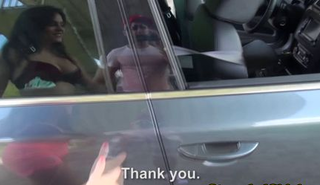 Расплатилась ртом за поездку в такси