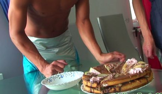 Русские свингеры устроили группавушку на кровати