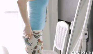 Сделала минет массажисту и начала скакать на его члене