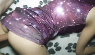 Выебал спящую подружку и кончил внутрь