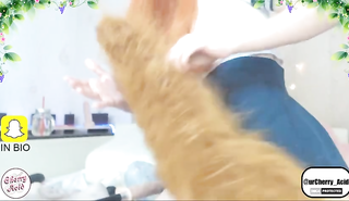 Рыжая милашка использует разные игрушки для мастурбации