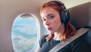 Домашняя шлюха сосёт хуй и ебётся в киску