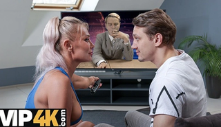 Русская милфа жаждет камшота