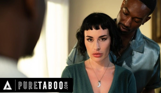 Босс насмехается над грязной женой сотрудника за прошлое