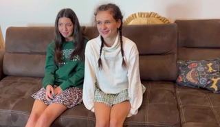 Девушки сосут члены незнакомцев