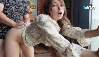 Сводная сестра  нашла чем заняться