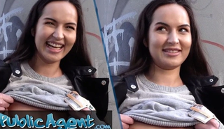 Привлекательную русскую студентку уломали на трах на улице